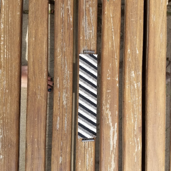 Bracelet - Picture 1 of 4